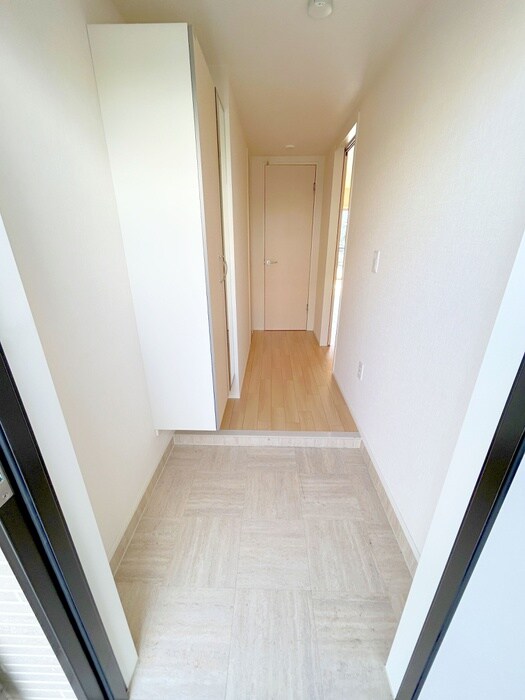 物件内観写真17　(玄関)