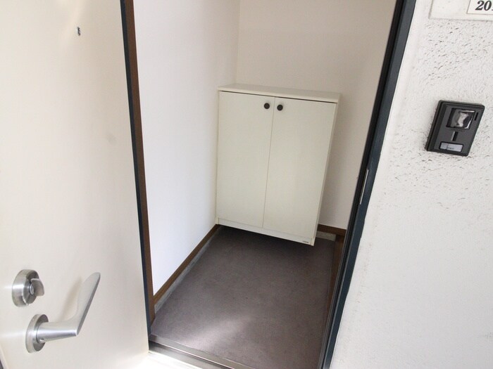 物件内観写真9　(玄関)