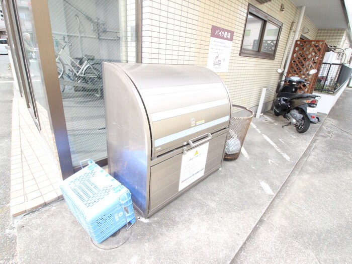 物件外観写真4　(建物設備)