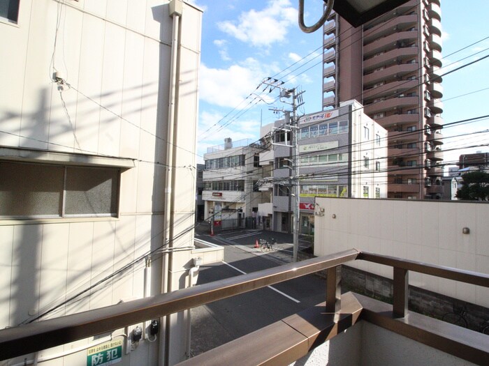 物件内観写真18　(室内からの展望)