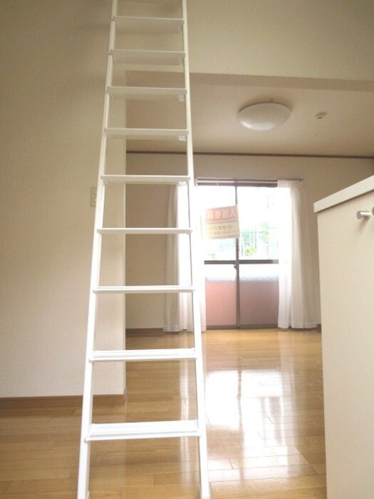 物件内観写真10　(玄関)