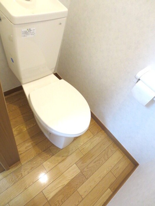 物件内観写真14　(トイレ)