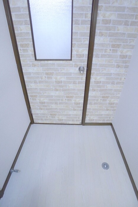 物件内観写真17　(洗濯機置場)