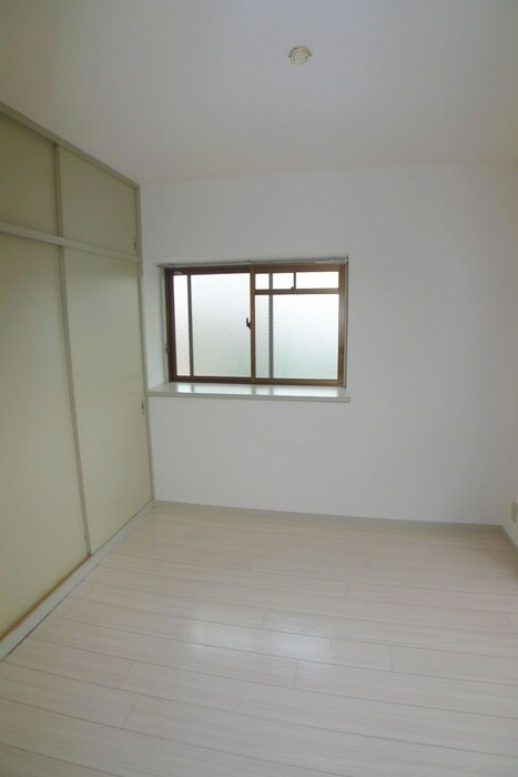 物件内観写真10　(居室)