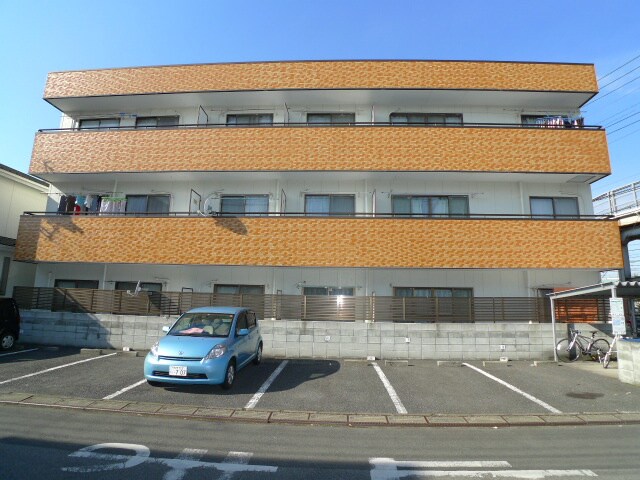 物件外観写真5　(駐車場)