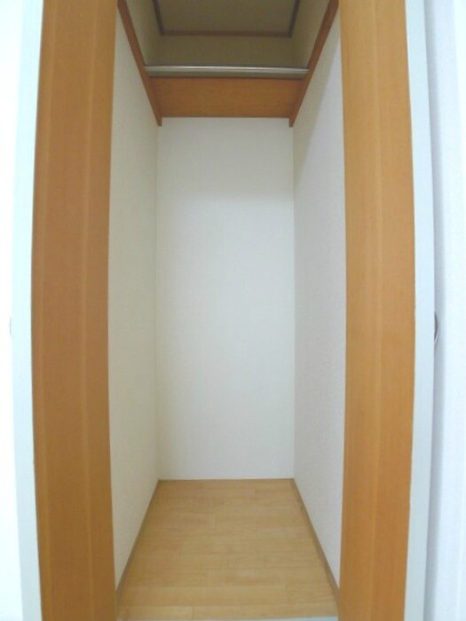 物件内観写真16　(収納)