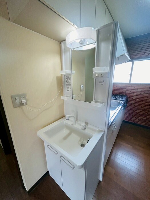 物件内観写真11　(洗面)