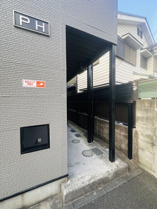 物件外観写真3　(エントランス部分)