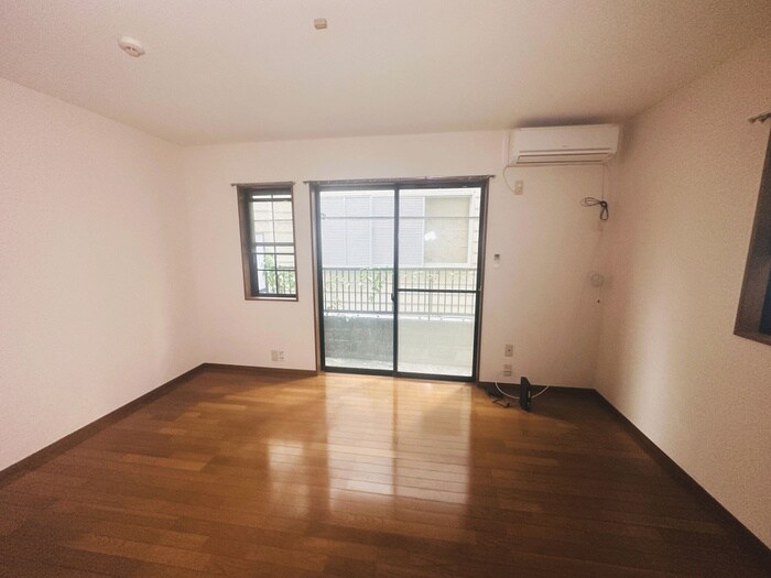 物件内観写真19　(居室)