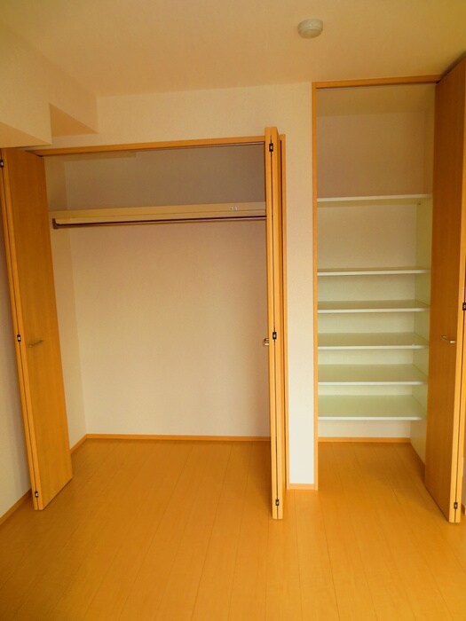 物件内観写真15　(居室)