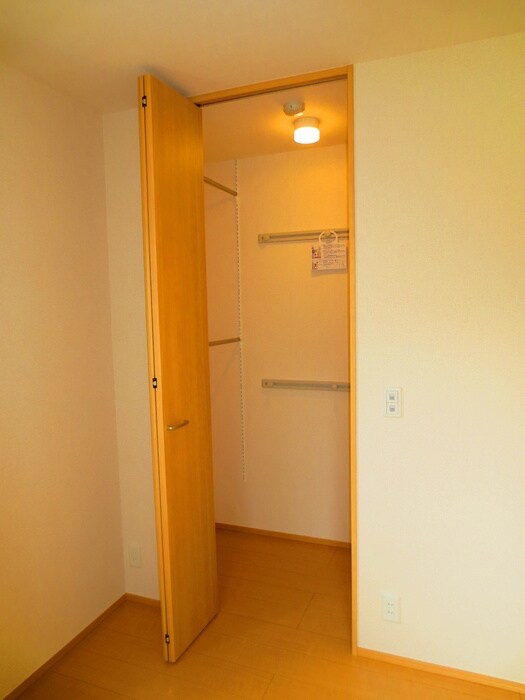 物件内観写真16　(居室)