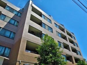 ﾗｲｵﾝｽﾞｶﾞ-ﾃﾞﾝ砧公園(303)外観写真