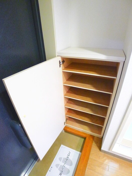 物件内観写真16　(靴箱)