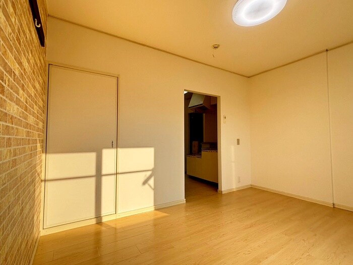 物件内観写真8　(居室)