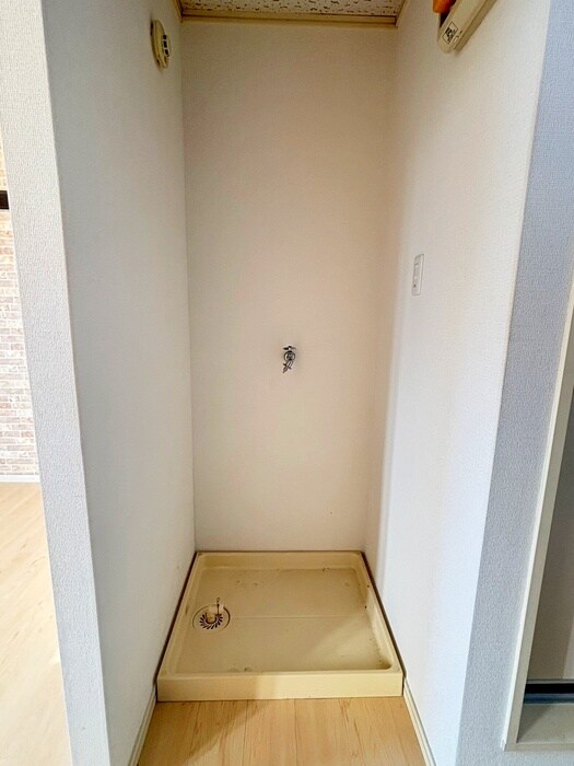 物件内観写真13　(洗濯機置場)