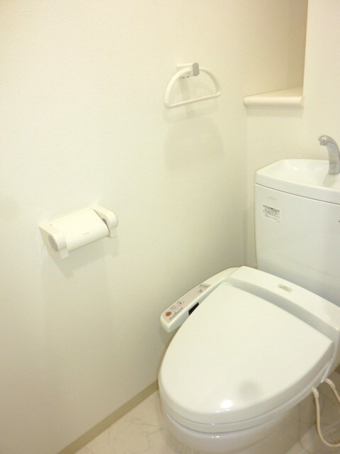 物件内観写真11　(トイレ)