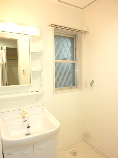 物件内観写真12　(洗面)