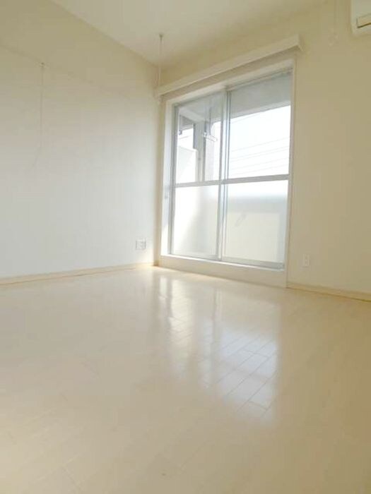 物件内観写真14　(室内からの展望)