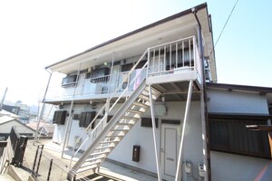 磯貝アパート外観写真