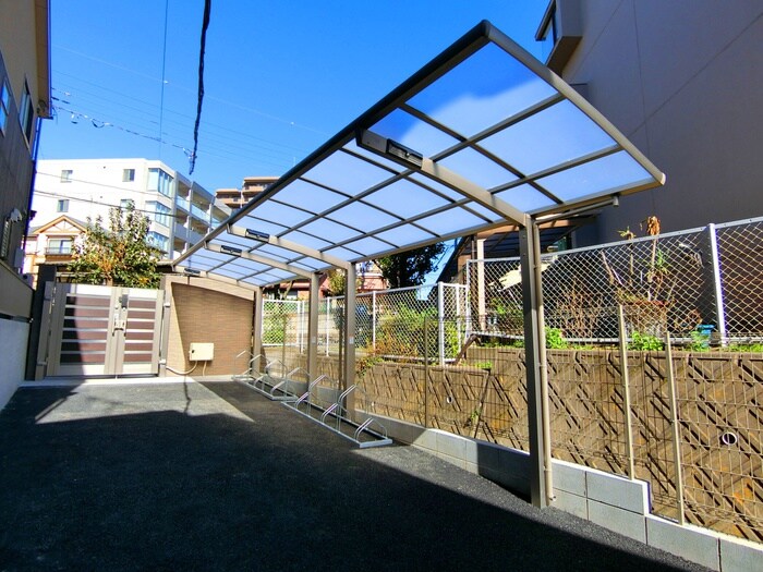 物件外観写真4　(駐輪場)