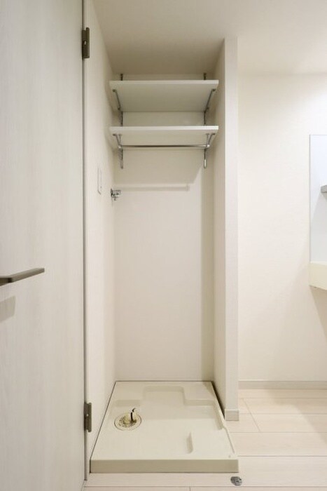 物件内観写真13　(洗濯機置場)