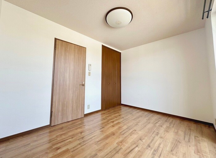 物件内観写真9　(居室)