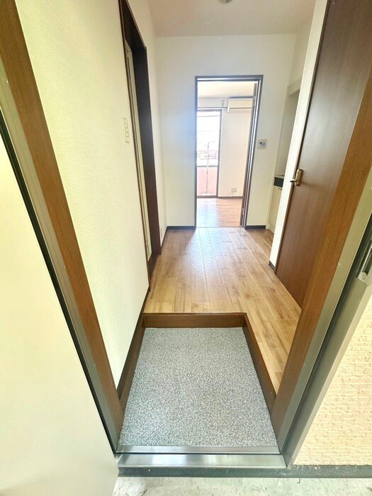 物件内観写真19　(玄関)