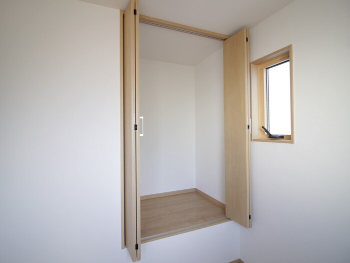 物件内観写真18　(収納)