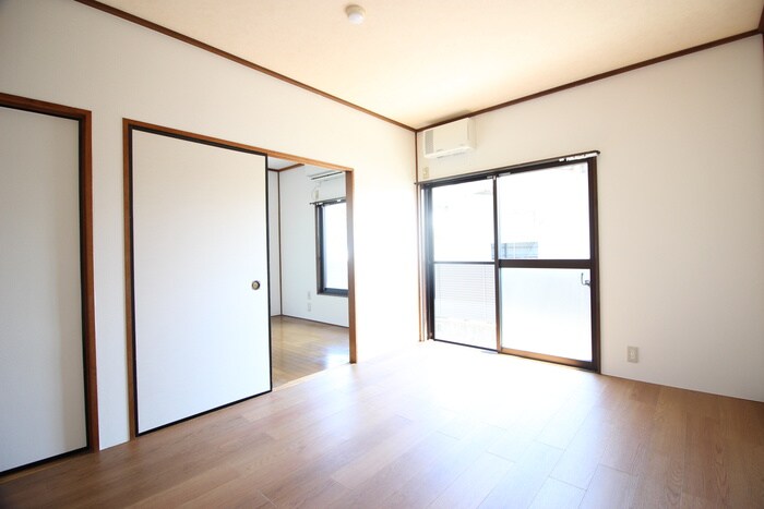 物件内観写真13　(居室)