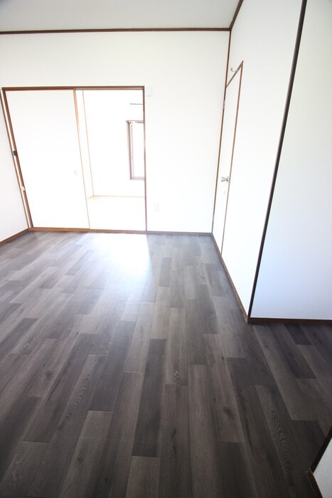 物件内観写真16　(廊下)