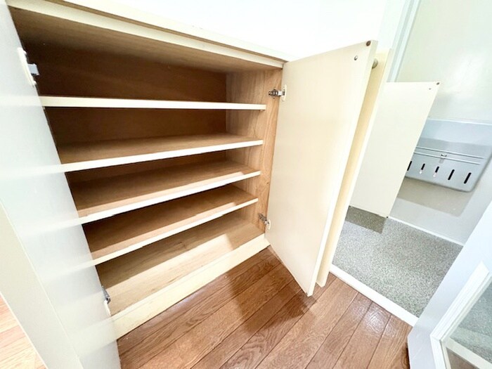 物件内観写真17　(靴箱)