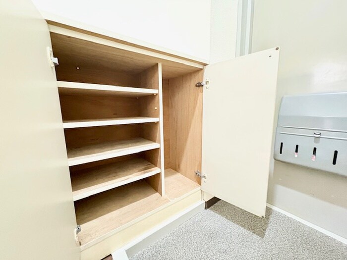 物件内観写真18　(靴箱)