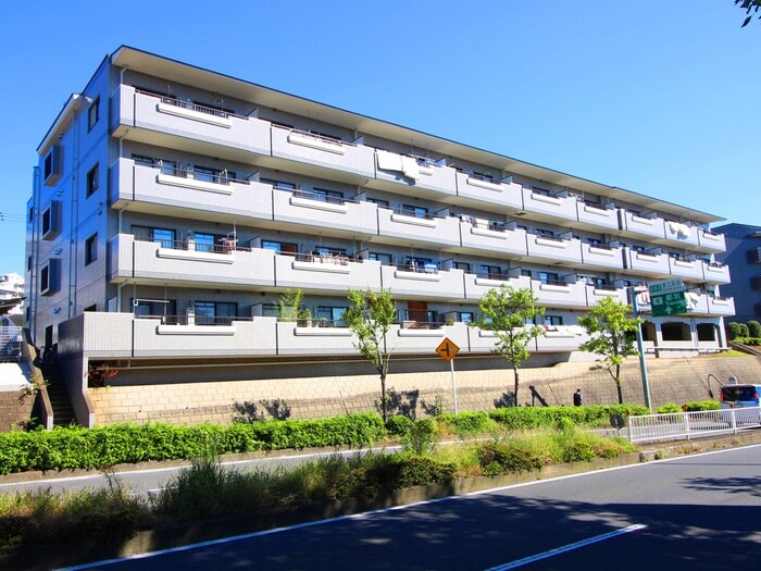 コ－ポラストマトの物件外観写真