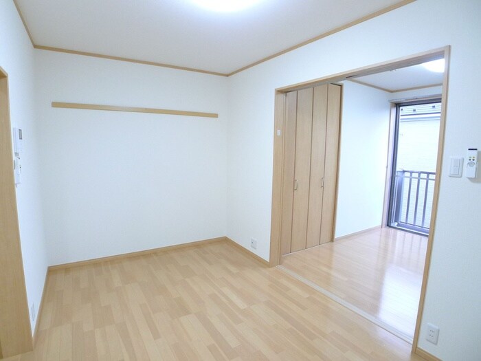 物件内観写真9　(居室)