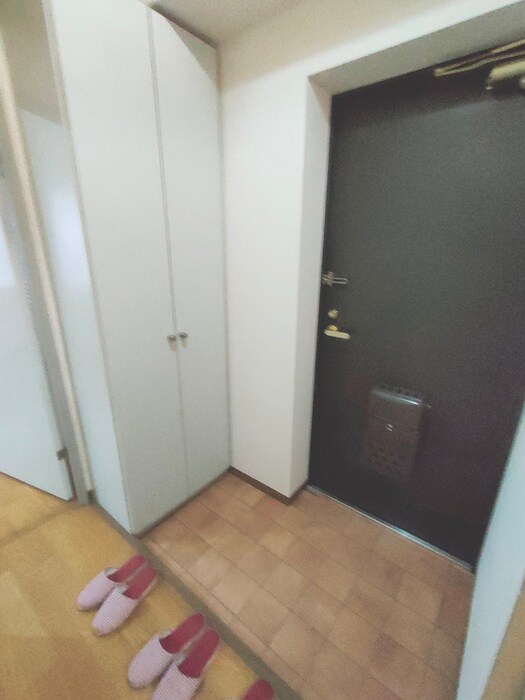 物件内観写真10　(玄関)