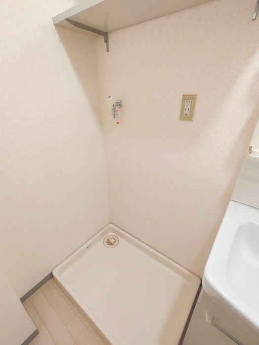 物件内観写真15　(洗濯機置場)