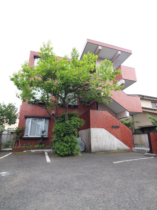 物件外観写真4　(駐車場)