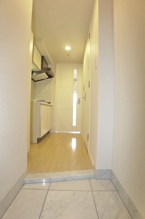 物件内観写真7　(玄関)