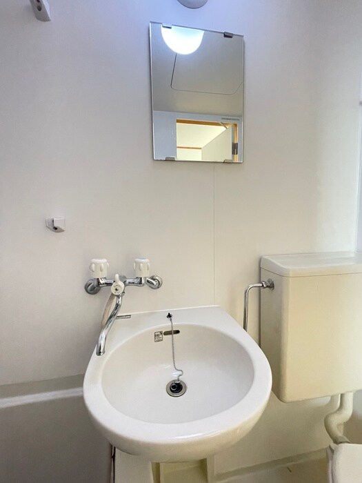 物件内観写真8　(洗面)