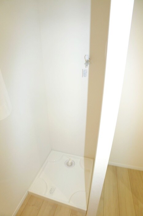 物件内観写真14　(洗濯機置場)