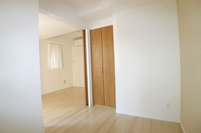 物件内観写真21　(居室)