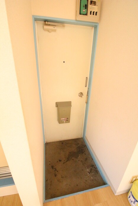物件内観写真16　(玄関)