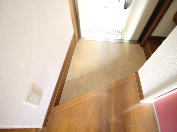 物件内観写真17　(玄関)