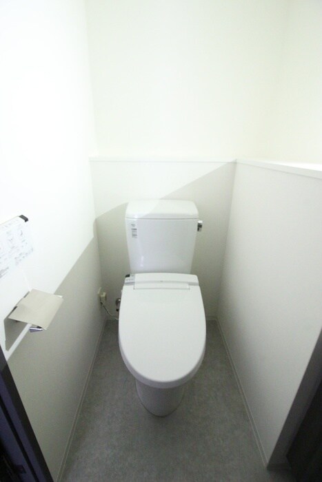 物件内観写真12　(トイレ)