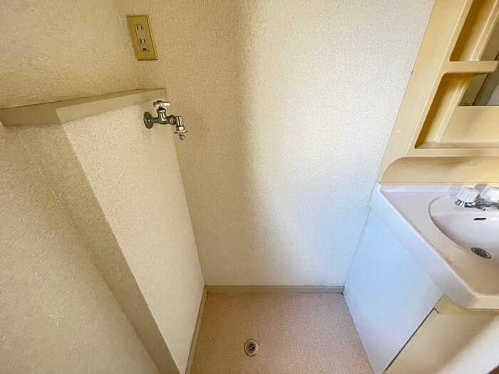 物件内観写真20　(洗濯機置場)