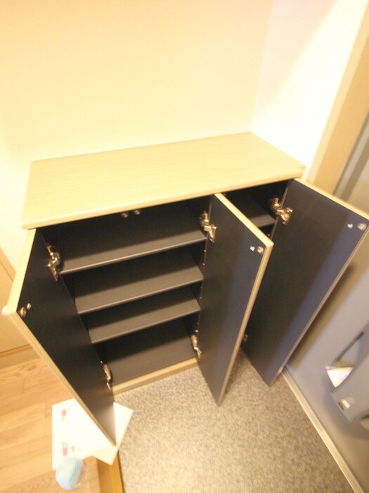 物件内観写真10　(靴箱)