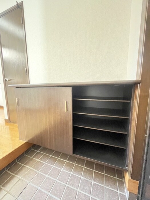 中町３丁目戸建の靴箱
