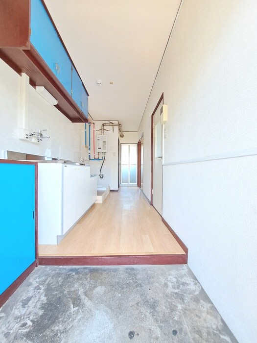 物件内観写真10　(玄関)