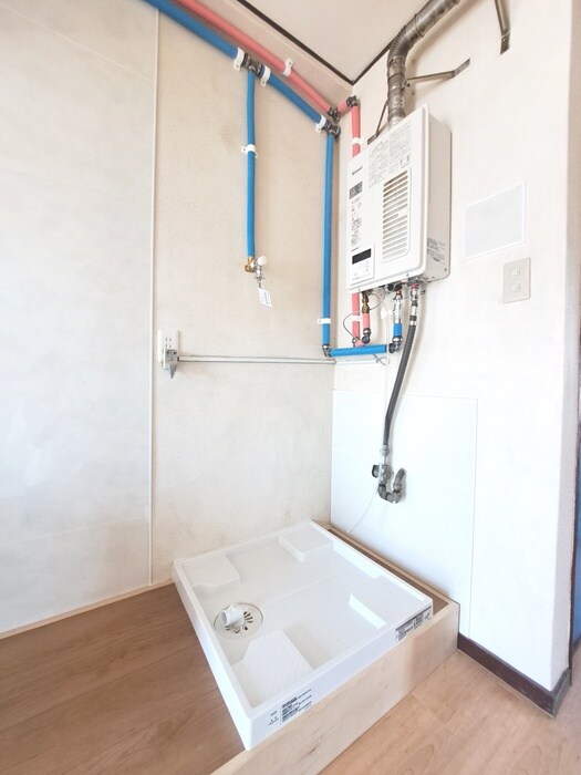 物件内観写真13　(洗濯機置場)