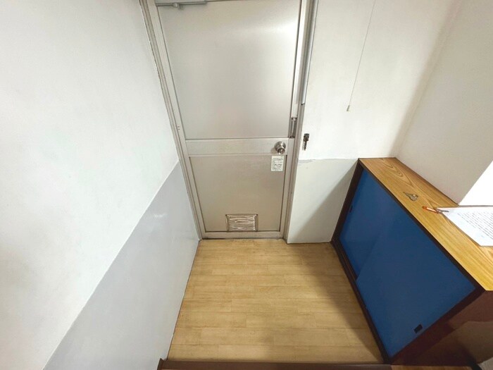 物件内観写真15　(玄関)